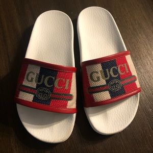 GUCCI Canvas Pursuit Slides